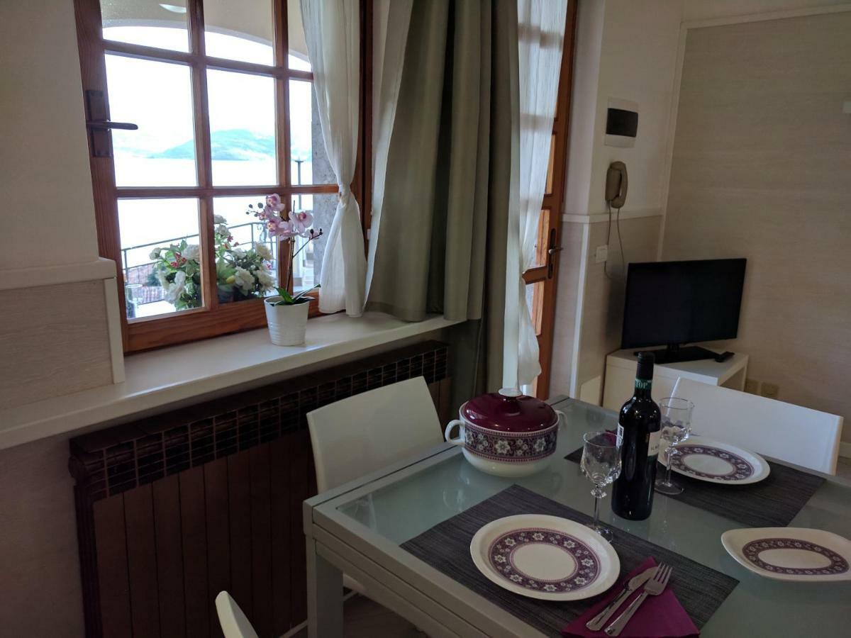 Gina'S Apartment Riva di Solto Zewnętrze zdjęcie